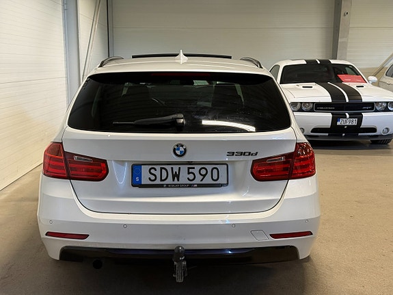 BMW 330d 7 of 16