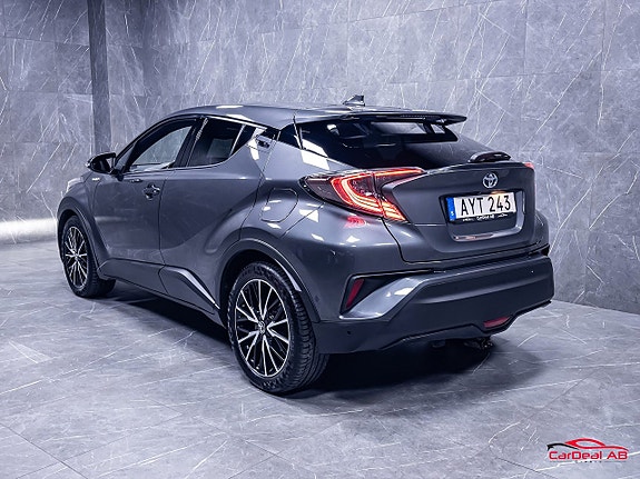 Toyota C-HR 5 of 30