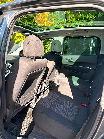 Peugeot 3008 9 of 13