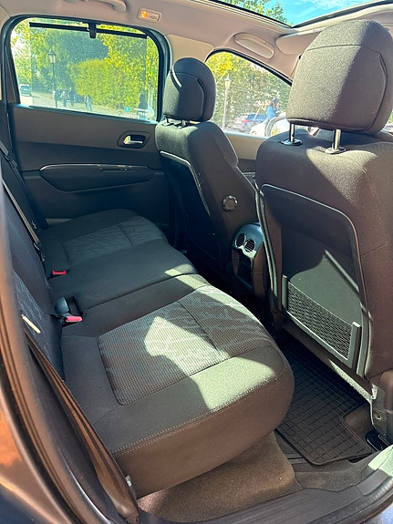 Peugeot 3008 8 of 13