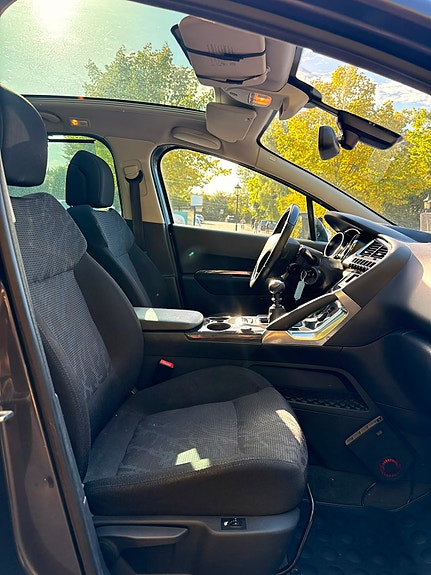 Peugeot 3008 7 of 13