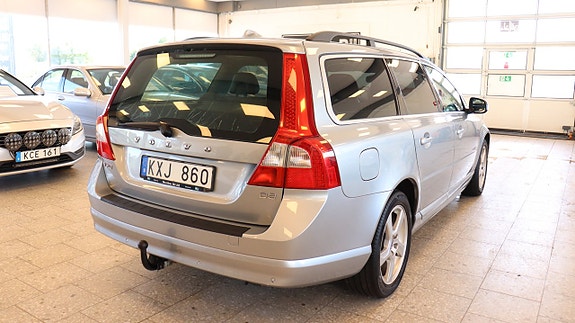 Volvo V70 5 of 14