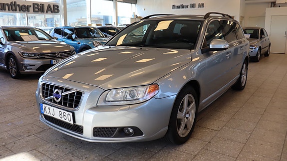 Volvo V70 2 of 14