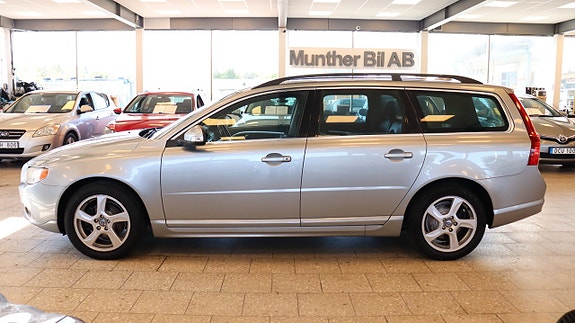 Volvo V70 3 of 14