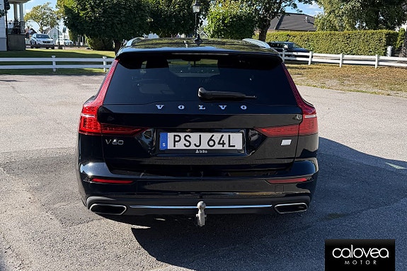 Volvo V60 4 of 15