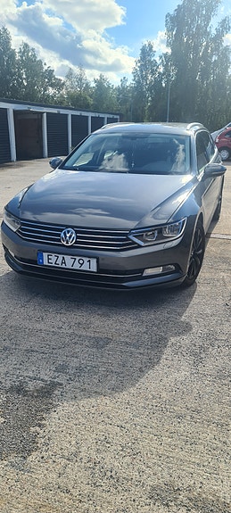 Volkswagen Passat 3 of 6