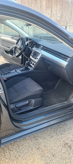 Volkswagen Passat 6 of 6