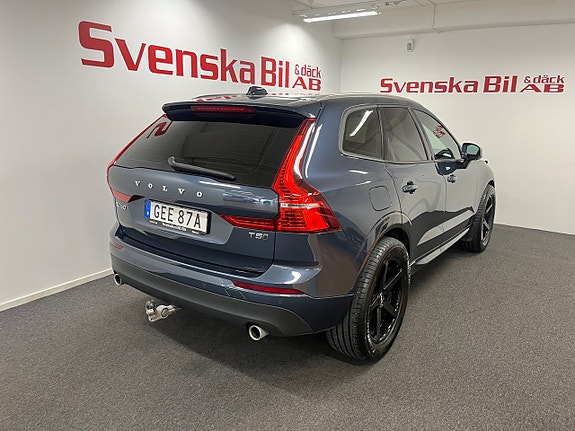 Volvo XC60 8 of 23