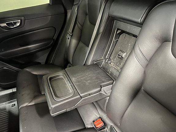 Volvo XC60 22 of 23