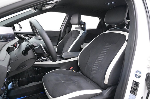 Kia EV6 10 of 27