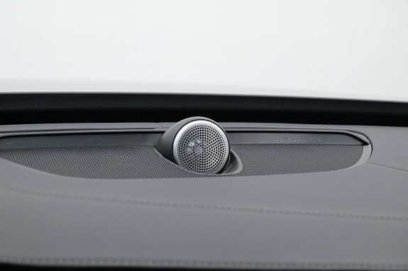 Volvo XC90 15 of 27