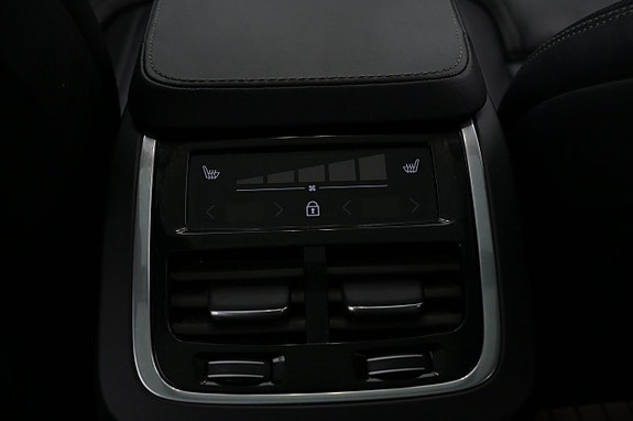 Volvo XC90 20 of 27
