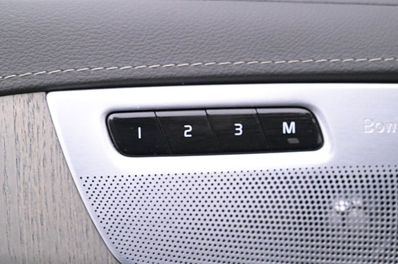 Volvo XC90 10 of 27