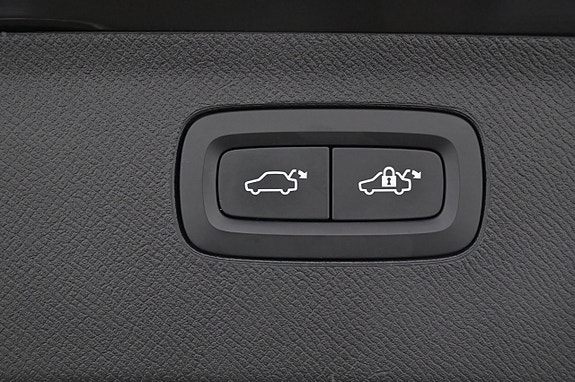 Volvo XC90 23 of 27