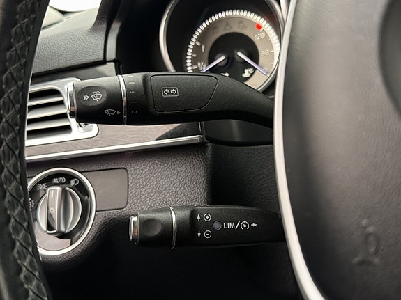 Mercedes-Benz E220 18 of 25