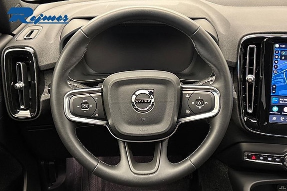 Volvo EX40 10 of 22
