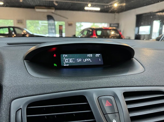 Renault Megane 10 of 15
