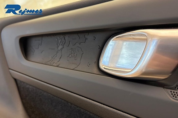 Volvo EX40 19 of 23