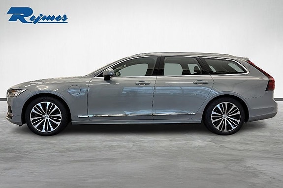 Volvo V90 2 of 22
