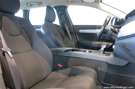 Volvo V90 10 of 19