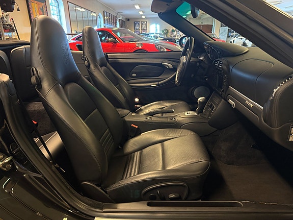 Porsche 911 18 of 30