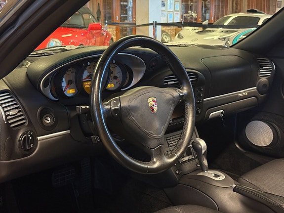 Porsche 911 22 of 30
