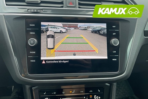 Volkswagen Tiguan 21 of 26