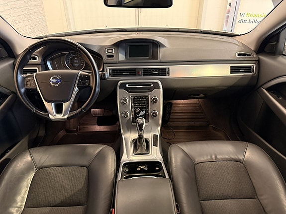 Volvo V70 15 of 27