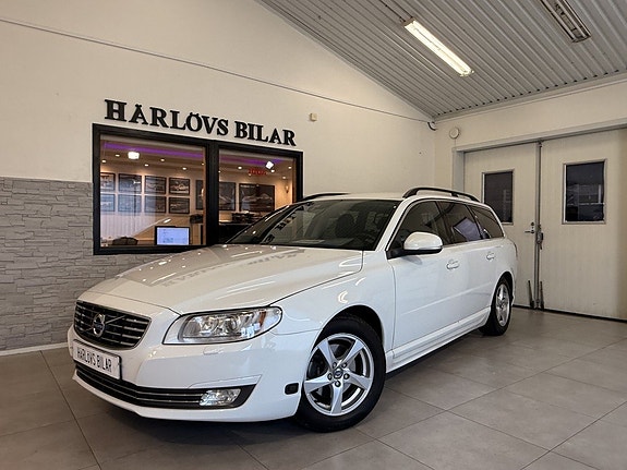 Volvo V70 2 of 27