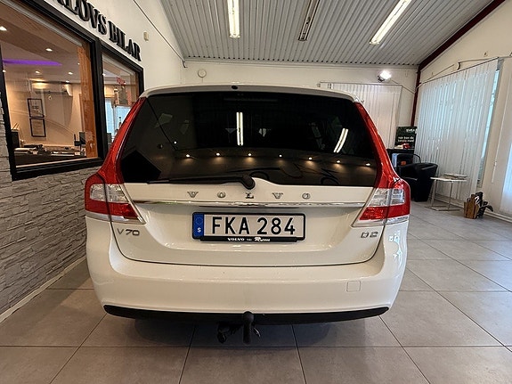 Volvo V70 12 of 27