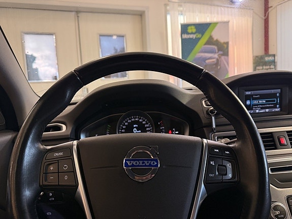 Volvo V70 19 of 27
