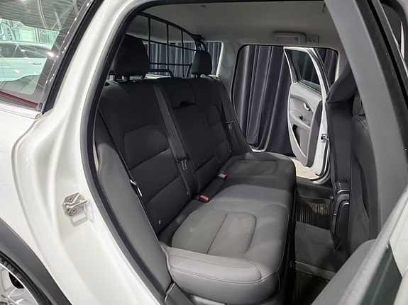 Volvo XC70 14 of 28