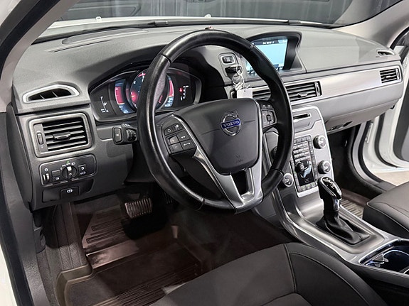 Volvo XC70 15 of 28