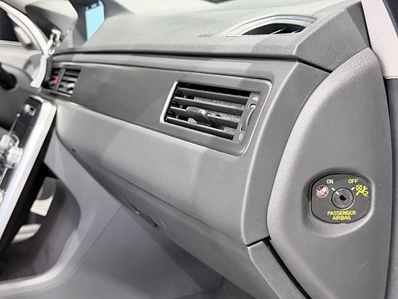 Volvo XC70 11 of 28
