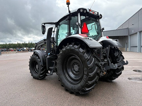 Valtra N154E HiTech / Frontlyft / Lastare / 9 of 11
