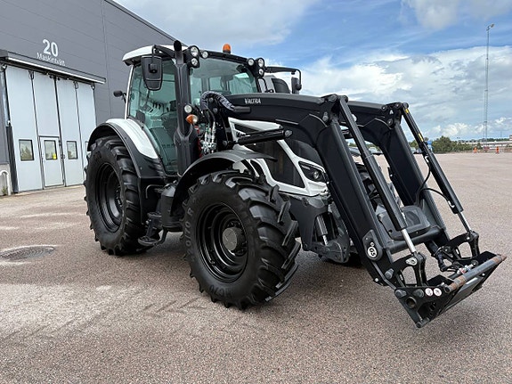 Valtra N154E HiTech / Frontlyft / Lastare / 4 of 11