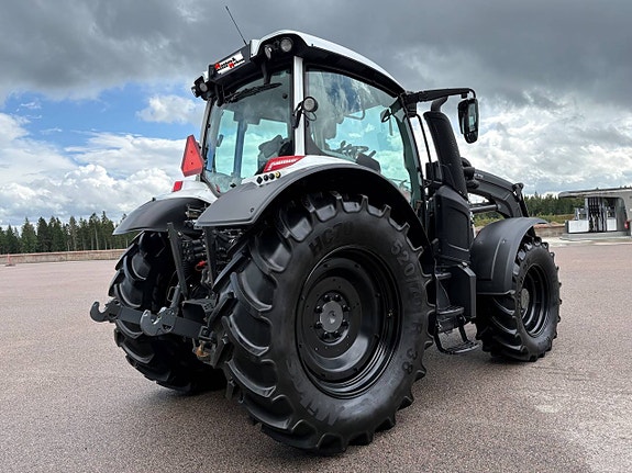 Valtra N154E HiTech / Frontlyft / Lastare / 6 of 11