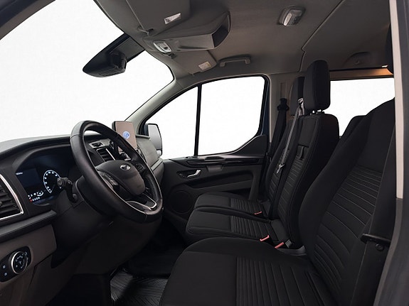 Ford Transit Custom 16 of 30