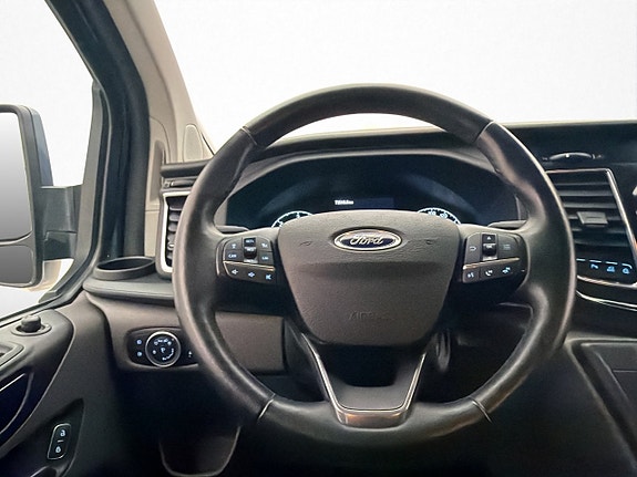 Ford Transit Custom 18 of 30