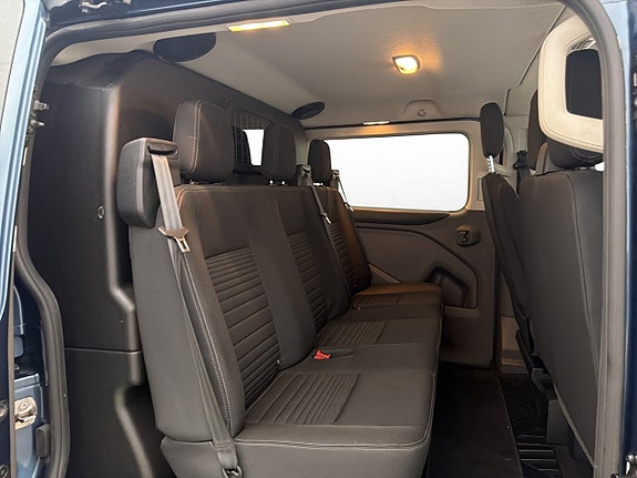 Ford Transit Custom 27 of 30