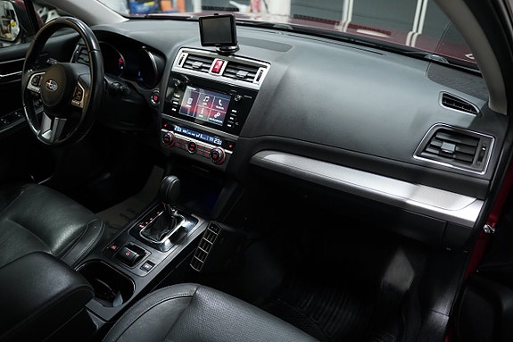 Subaru Outback 10 of 22