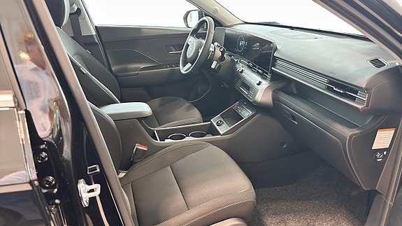Hyundai Kona 3 of 12