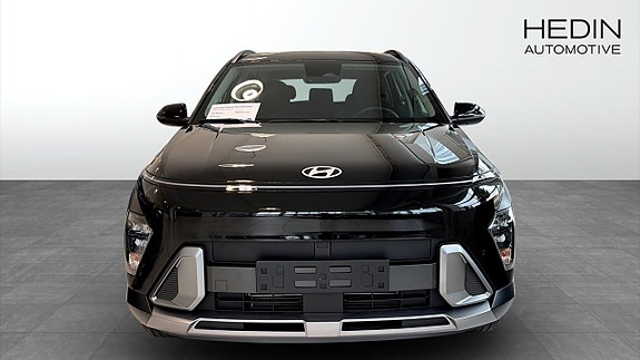 Hyundai Kona 8 of 12