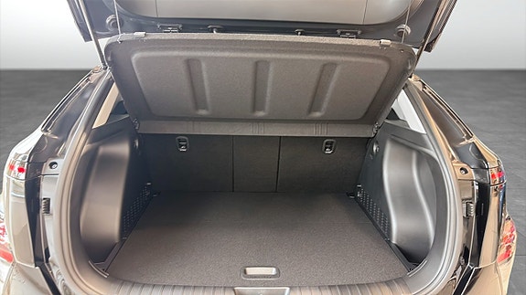 Hyundai Kona 10 of 12