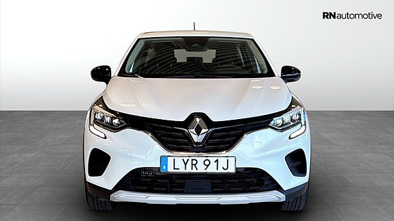 Renault Captur 8 of 24