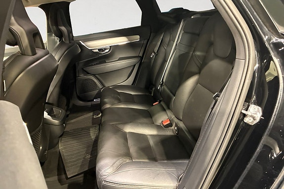 Volvo V90 Cross Country 14 of 17