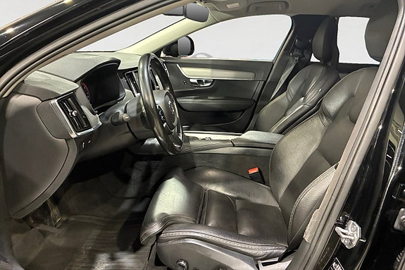 Volvo V90 Cross Country 3 of 17