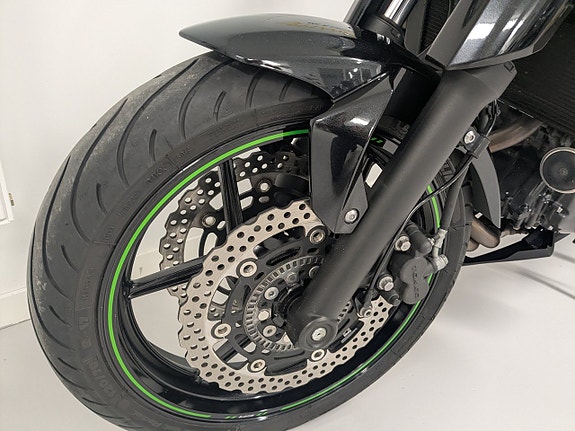 Kawasaki ER-6N ABS 6 of 10