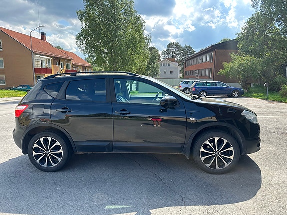 Nissan Qashqai 4 of 5