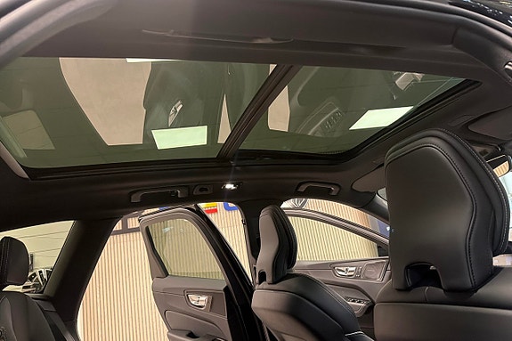 Volvo XC60 16 of 26
